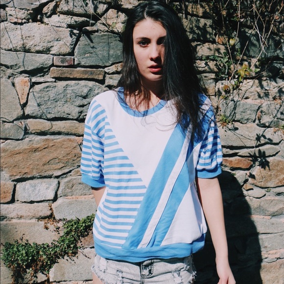 Vintage White and Blue Patterned Tee - Picture 1 of 3